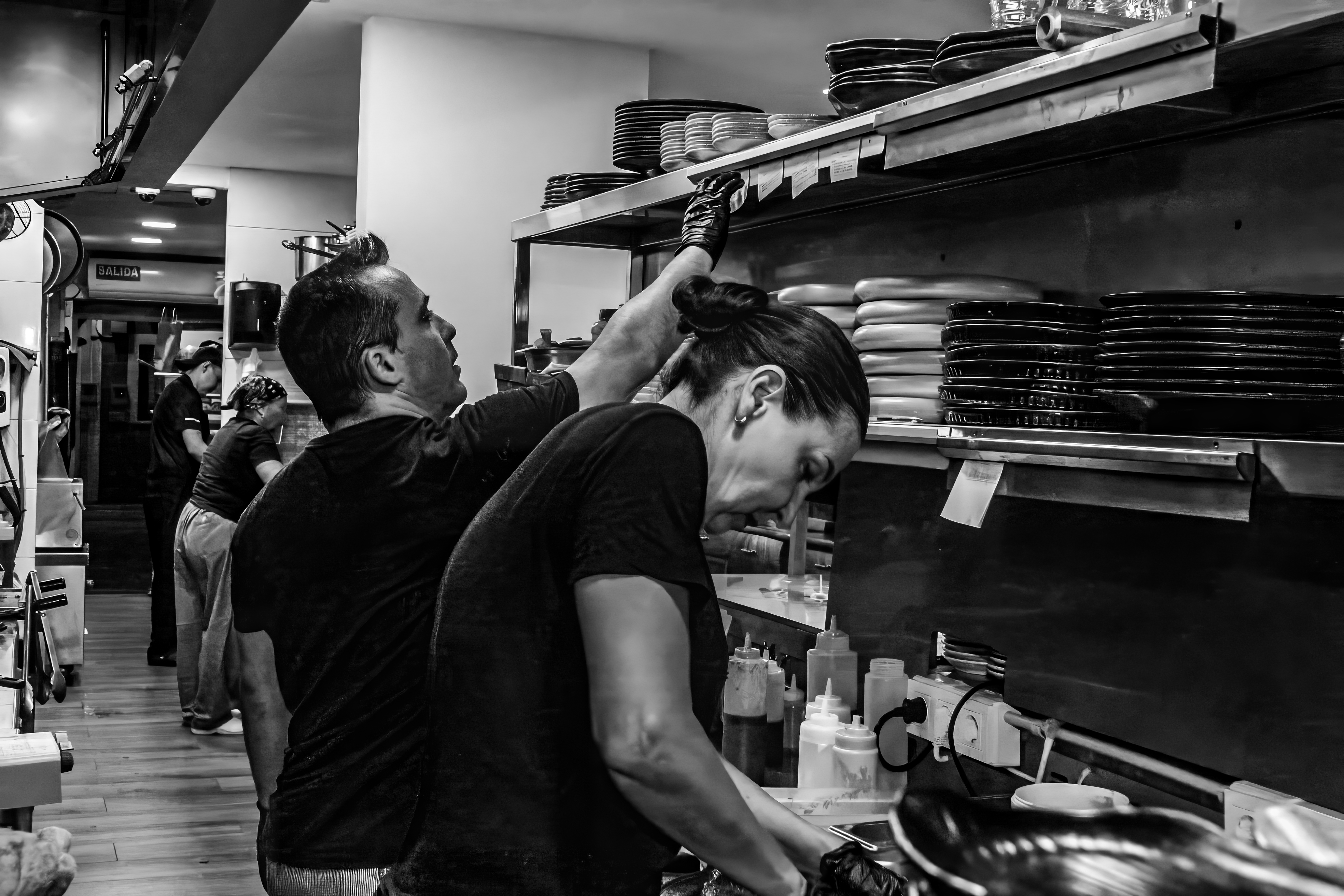 Roberto en la cocina - Som de Mar